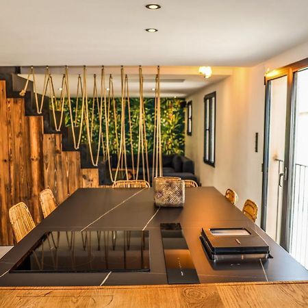Casa Jungle ! Superb Duplex Apartment, Place Des Lices ! Saint-Tropez Kültér fotó