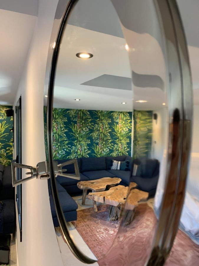 Casa Jungle ! Superb Duplex Apartment, Place Des Lices ! Saint-Tropez Kültér fotó