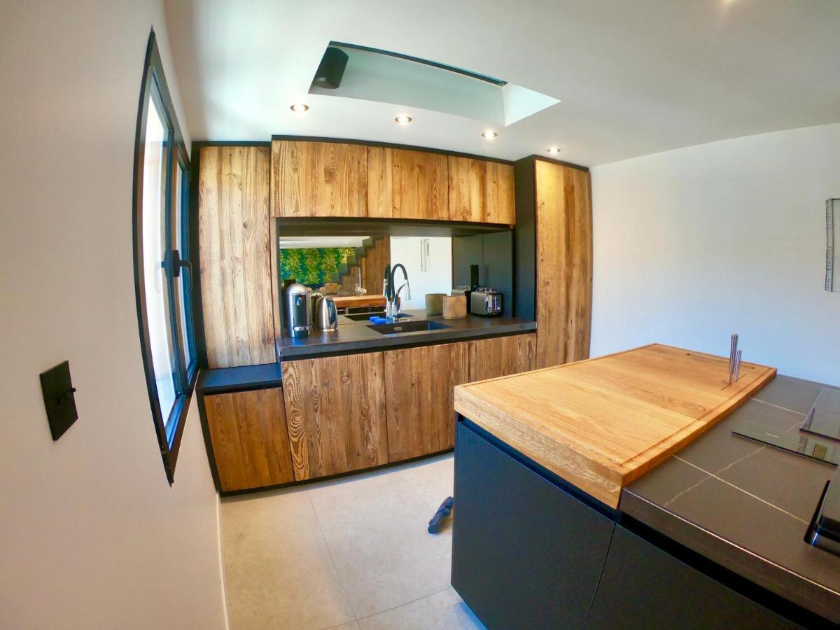 Casa Jungle ! Superb Duplex Apartment, Place Des Lices ! Saint-Tropez Kültér fotó